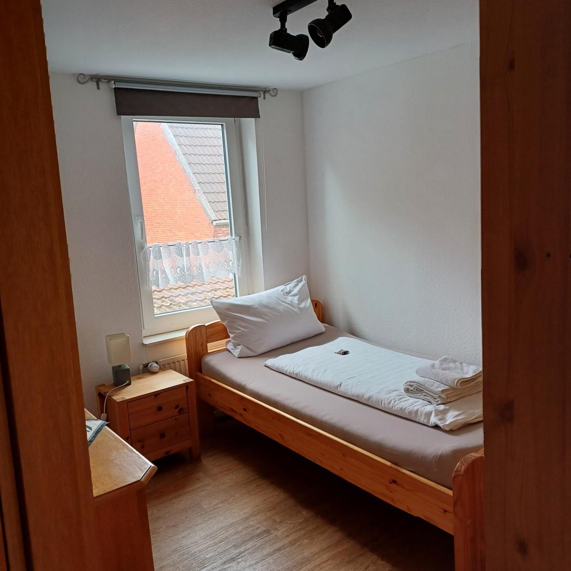 Alt-Emder Buergerhaus Hotel Emden Exterior photo